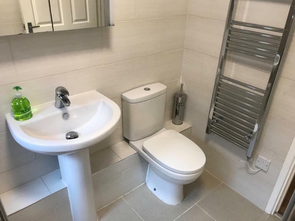 Easyrest Spalding - 4 Beds & Free Parking - Central & Modern Open Plan Apartment - Convenient Location 외부 사진